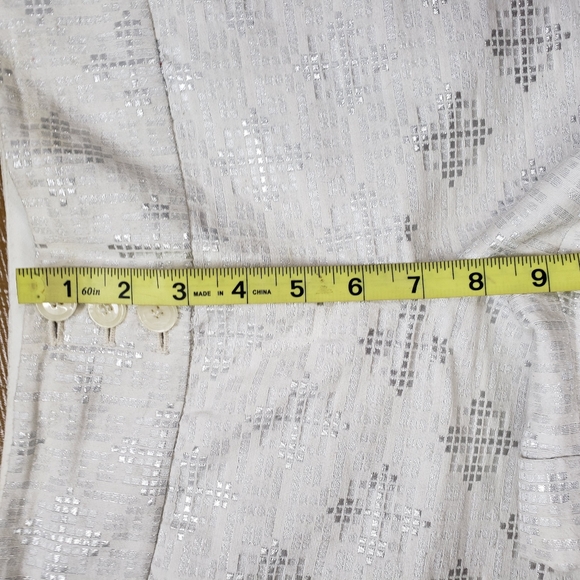 The Limited Cassidy fit women's short size 8 classy silver sheen ecru band waist - Picture 12 of 13